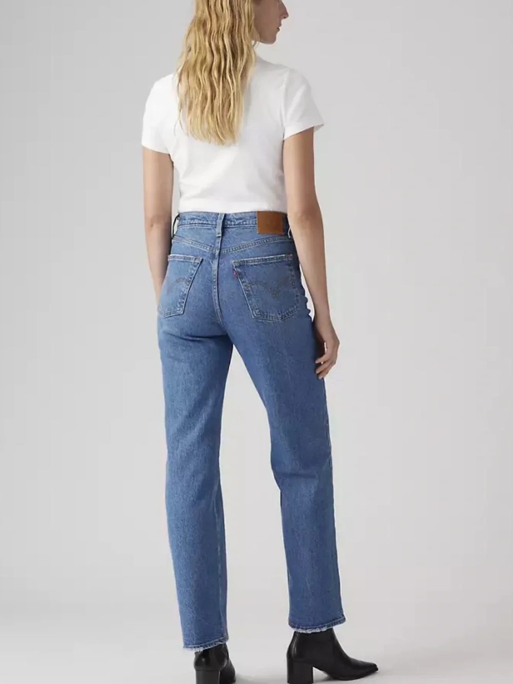 NWT Levi’s Ribcage Straight Ankle Jeans W28 L27 Medium Wash